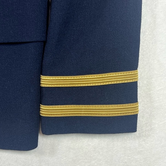 Women’s Ralph Lauren Size 4 USA Dark Blue Ornate Wool Blazer with Gold Buttons - Picture 4 of 11